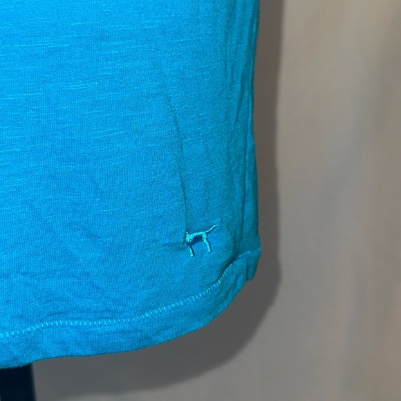 PINK • Victoria’s Secret • Everyday T-Shirt • Size Lg. - Picture 3 of 6